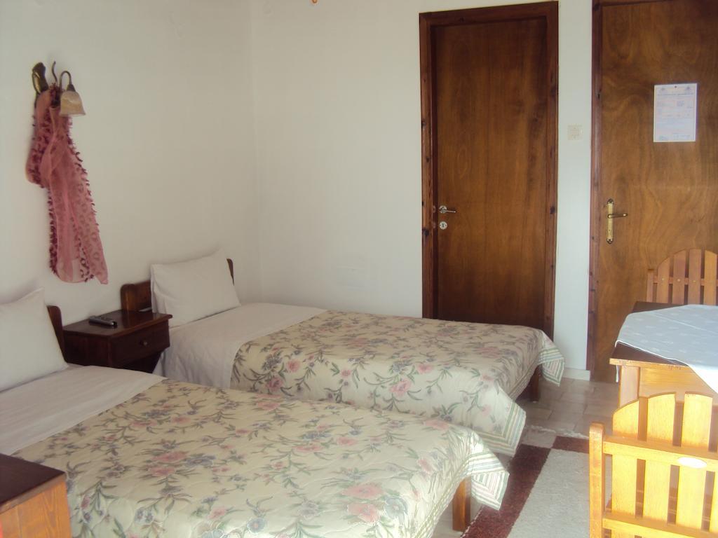 Vassilis Guesthouse Rapsáni Habitación foto