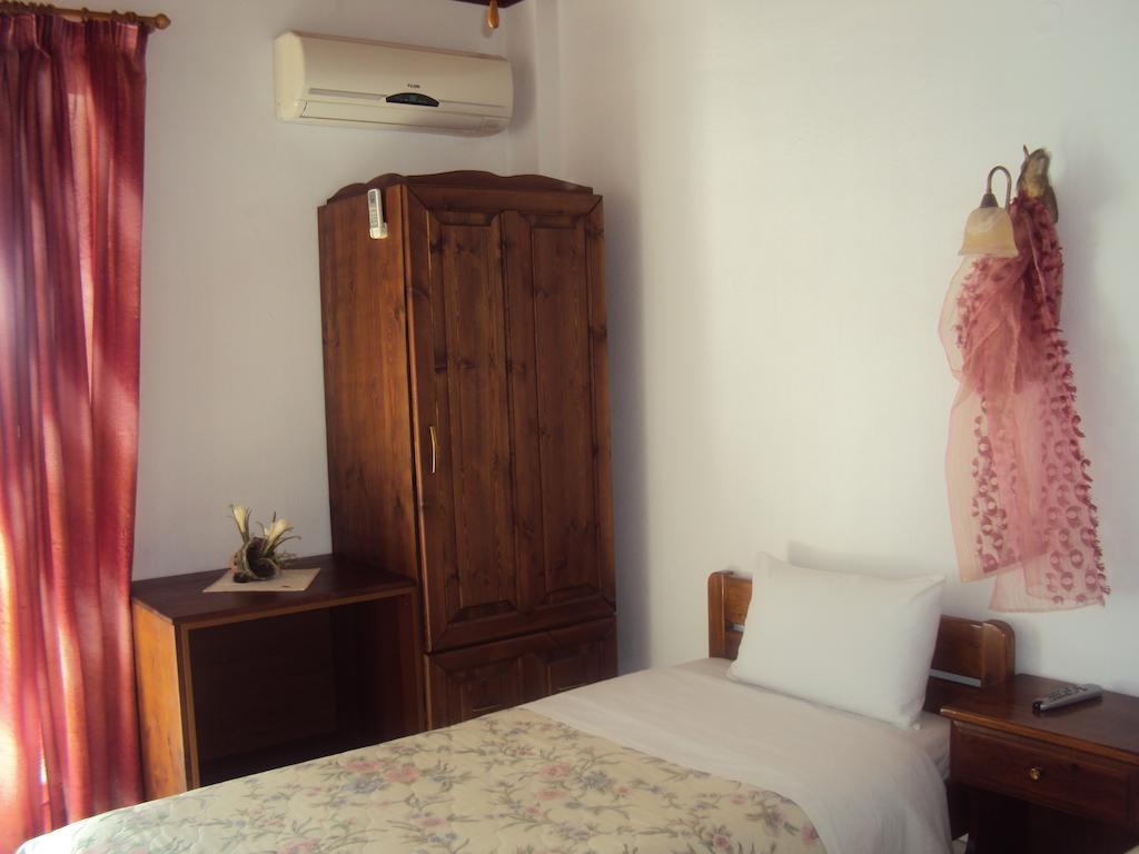 Vassilis Guesthouse Rapsáni Habitación foto