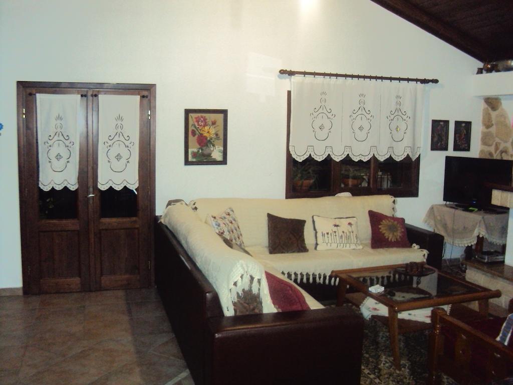 Vassilis Guesthouse Rapsáni Exterior foto
